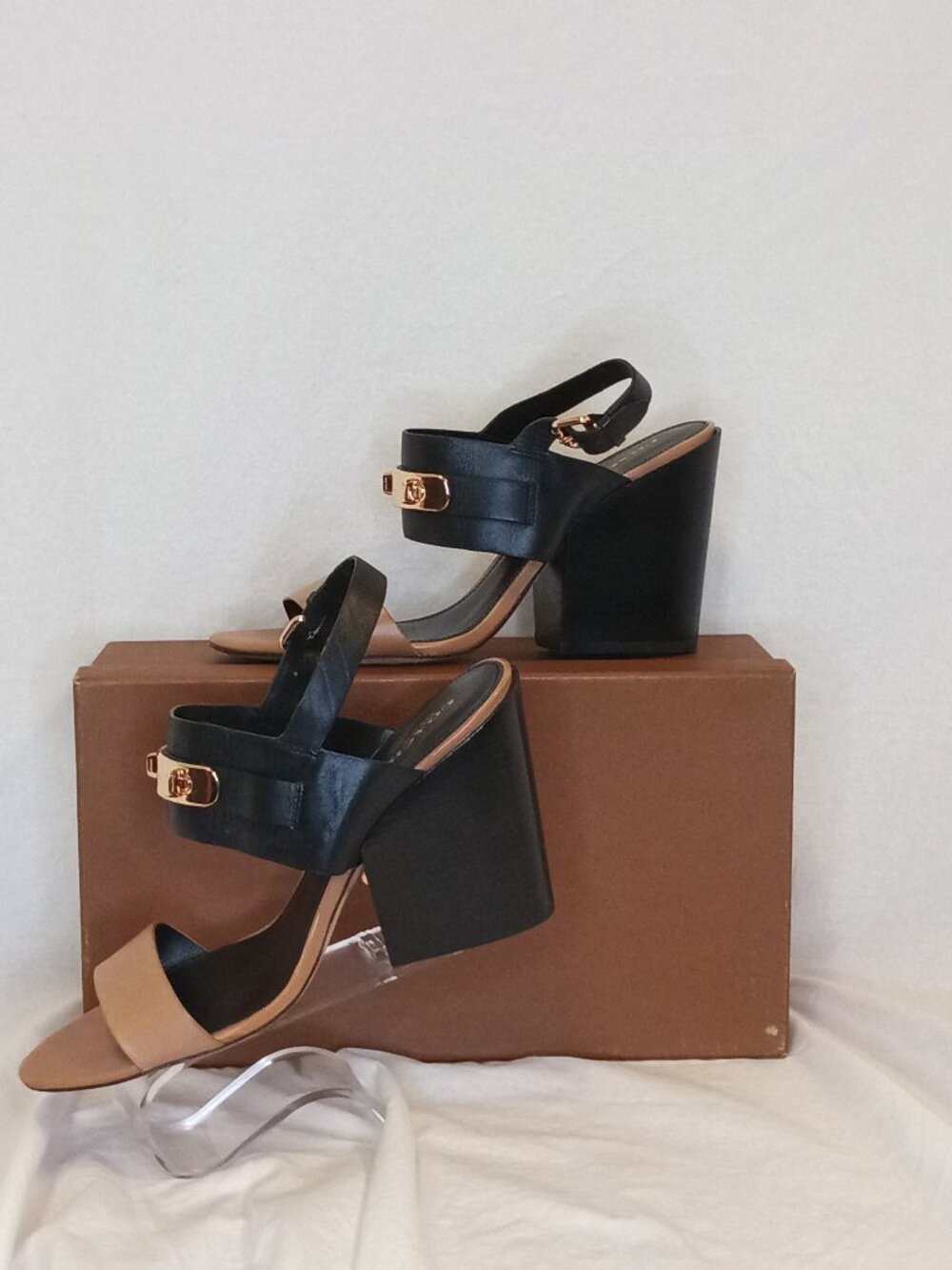 Coach Dennis Heels - Picture 4 of 7